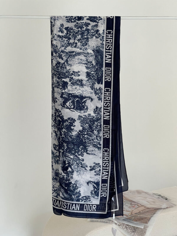 Dior-scarf